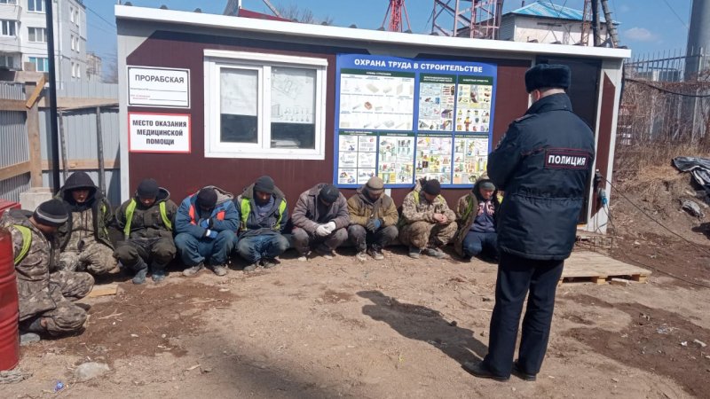 В Артеме Приморского края полиция подвела итоги оперативно-профилактического мероприятия «Нелегал-2024»